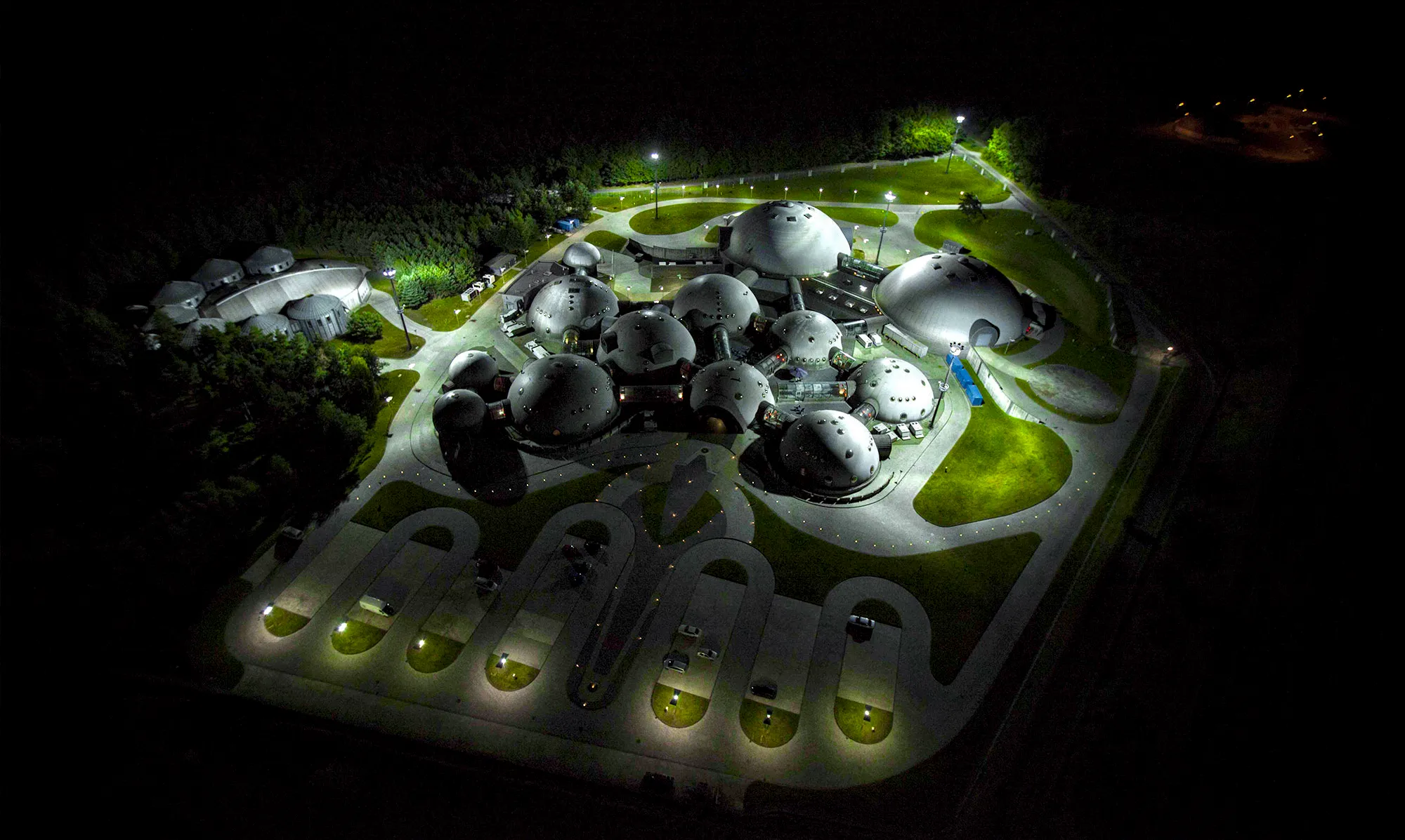 Wnętrze kopuły z ekranem 360°